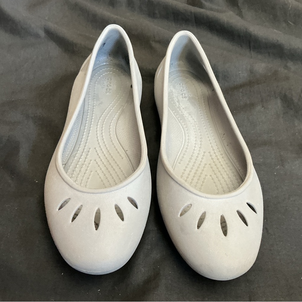 CROCS Women's Light Gray Iconic Comfort Flats